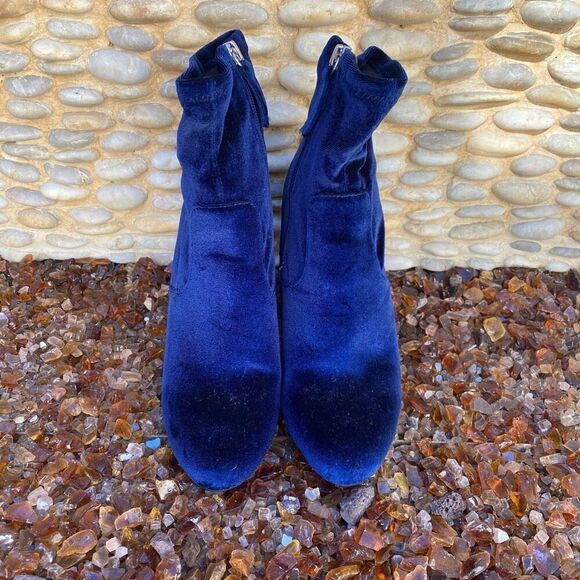 Steven Madden Blue Edit Zip Up Velvet Block Heel Ankle Boots Sz 7 EUC - Picture 2 of 9